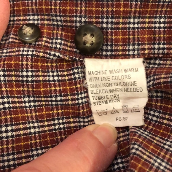 IZOD mans LG button down shirt - Picture 5 of 5